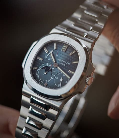 patek philippe nautilus moonphase